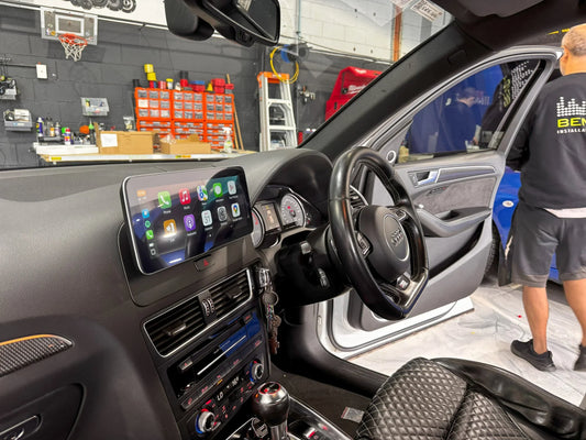 AUDI Q5 2009-2016 Radio Replacement w/ Wireless CarPlay