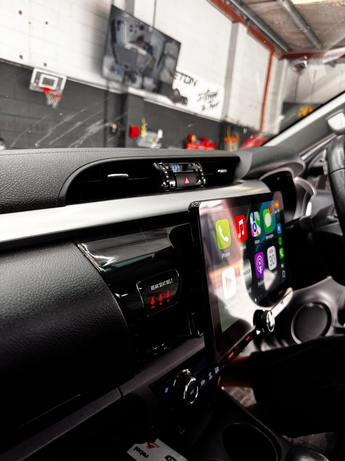 TOYOTA Hilux- Radio Upgrade