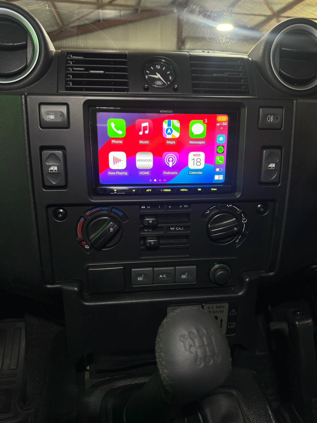 LAND ROVER Defender 2007-2015 Sound System Upgrade